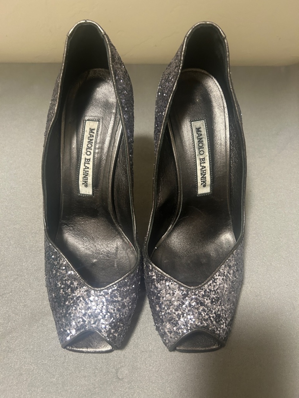 Manolo Blahnik Glitter Peep-Toe Pumps in Silver